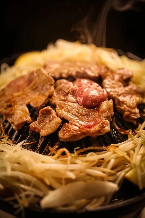 焼き方4｜生ラムの焼き加減を見る